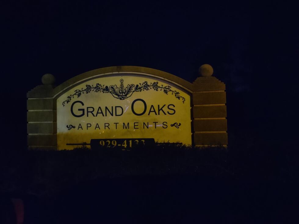 Man shot at Grand Oaks Apartments