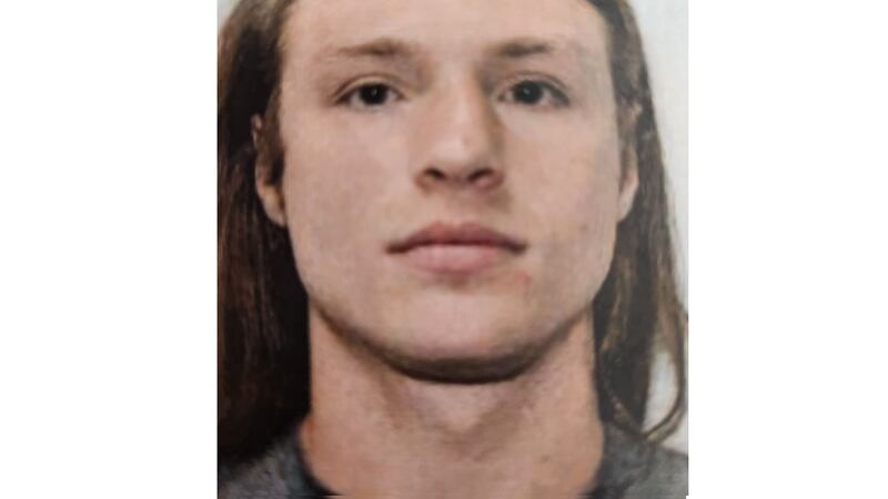Manhunt for felon moves from Shelby County to San Augustine County, sheriff says