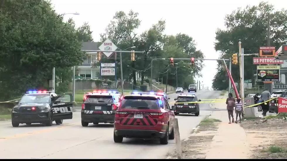 2 men injured after shooting at gas station on Stoner Ave.