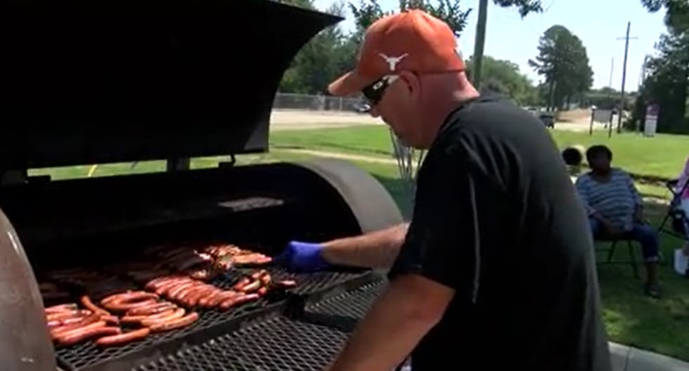 Hospice of Texarkana hosted a picnic for the area's veterans.