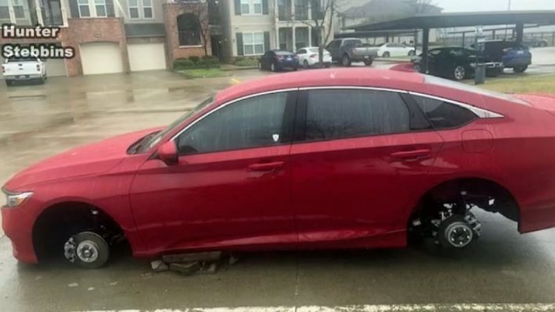 Bossier City police detectives suspect that a crime ring is behind the recent thefts of tires...