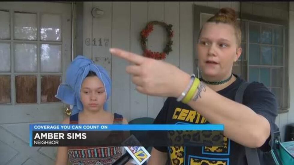 Amber Sims explains how her daughter, Mia, alerted her to the car fire. (Source: KSLA News 12)